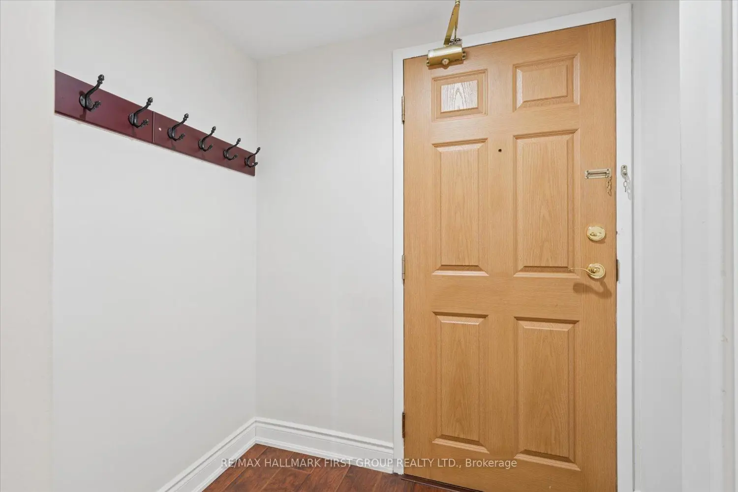 2 Westney Road 206 photo 4