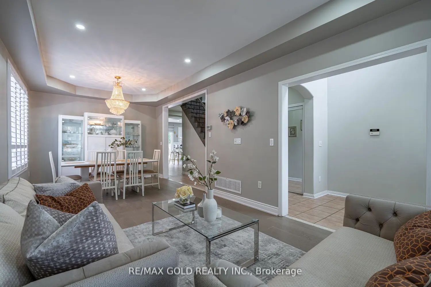 141 Whitwell Drive photo 4