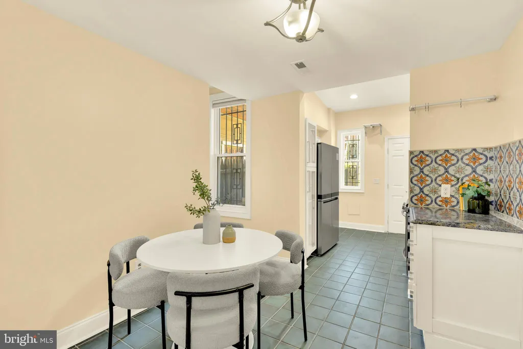 1115 Holbrook Terrace NE, Washington, DC 20002 photo 5