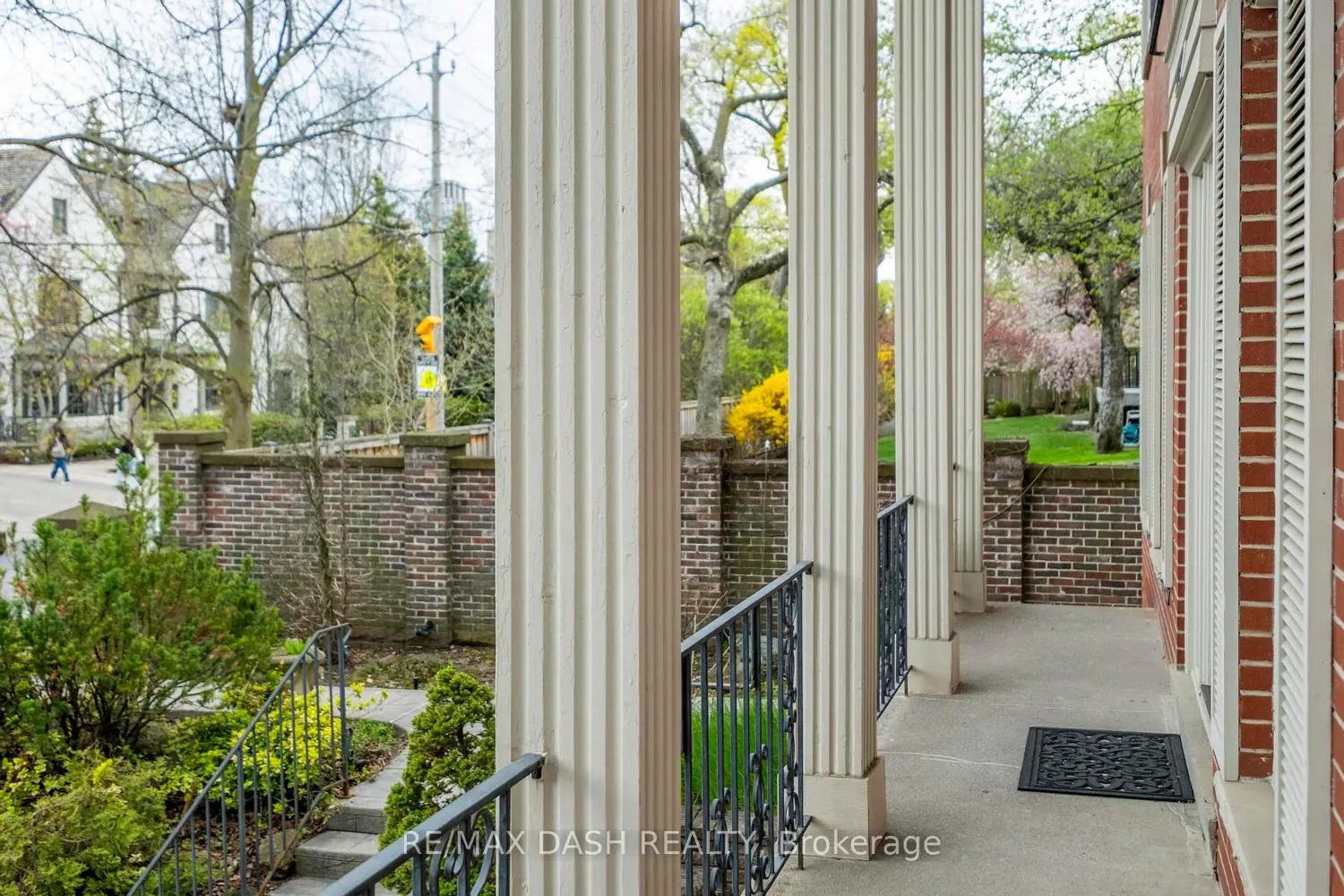 268 Lonsdale Road photo 3