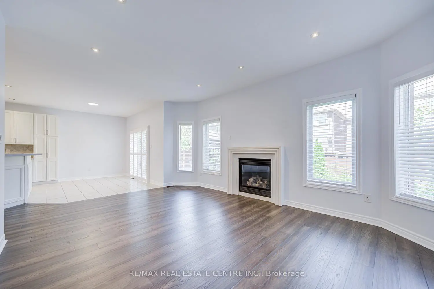 3275 Tacc Drive photo 2