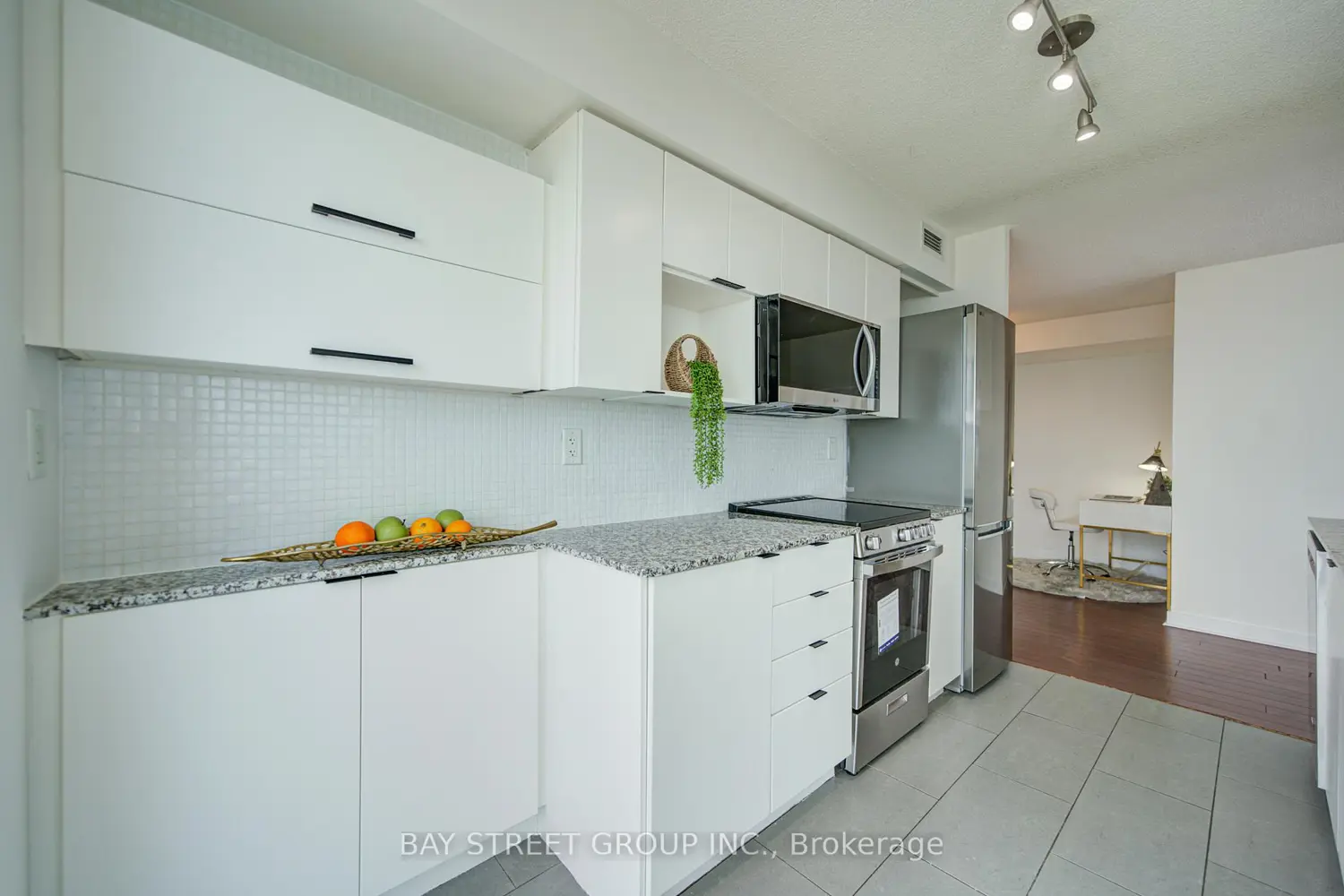 15 Fort York Boulevard 4612 photo 2