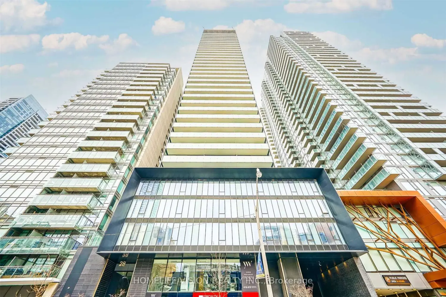 28 Wellesley Street 301