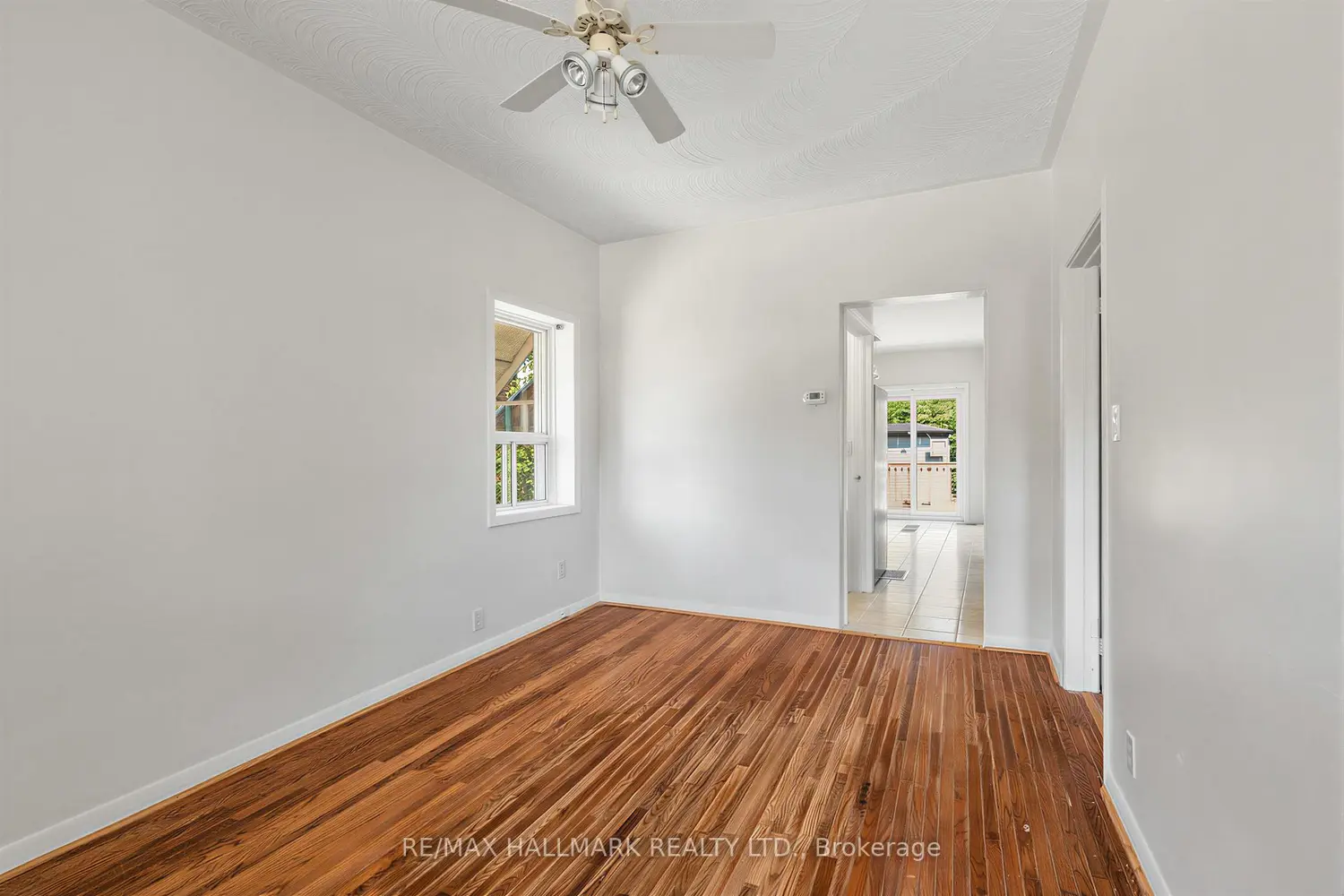 970 Cosburn Avenue photo 5