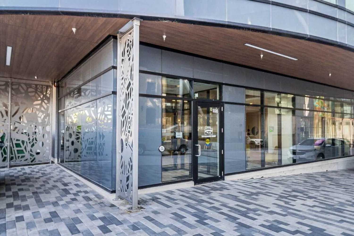 108 Garment Street 1502