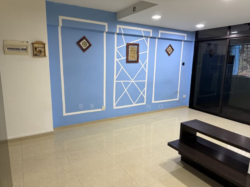 692A Choa Chu Kang Crescent photo 2