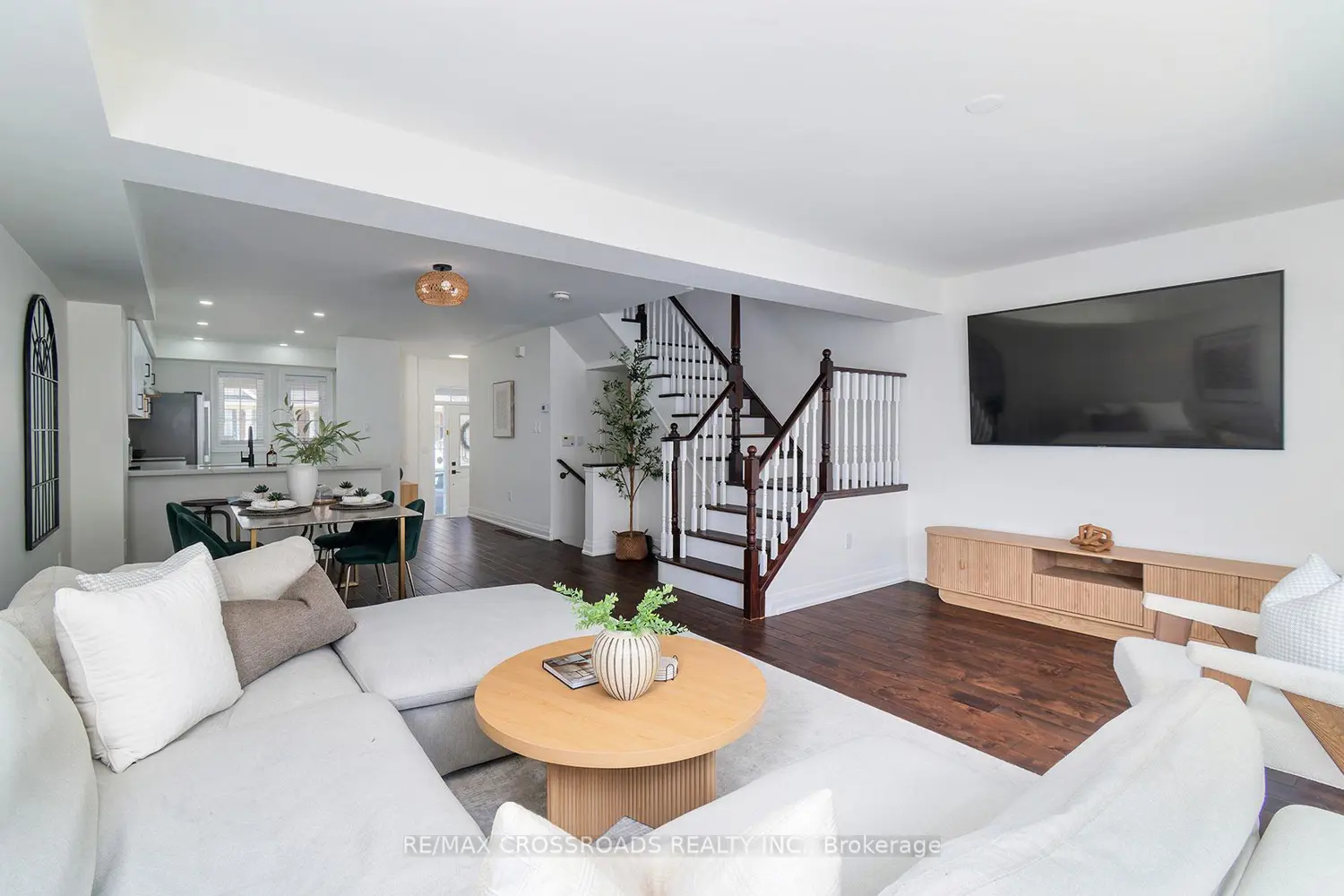 35 Torr Lane photo 2