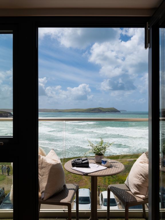 3 bed flat for saleNew Polzeath PL27 photo 2