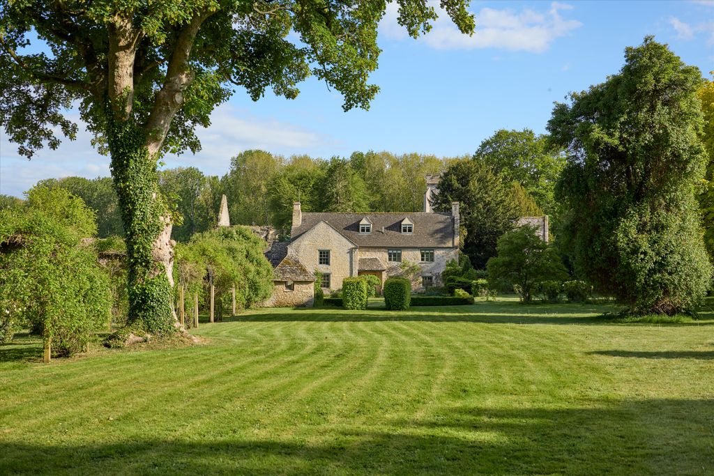8 bed farm for saleMinster Lovell, Oxfordshire OX29