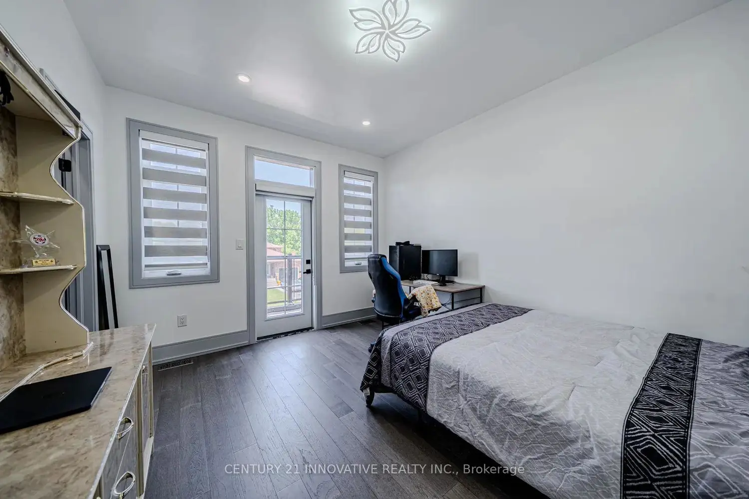 435 Miller Avenue photo 5