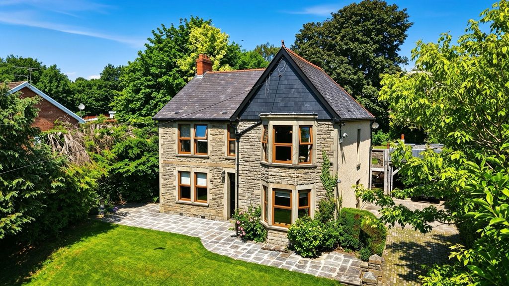4 bed detached house for saleBloomfield Road, Blackwood NP12