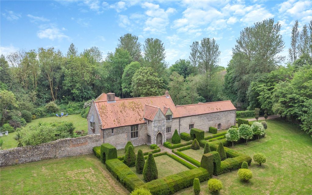 4 bed detached house for saleSchool Road, Saxlingham, Holt, Norfolk NR25
