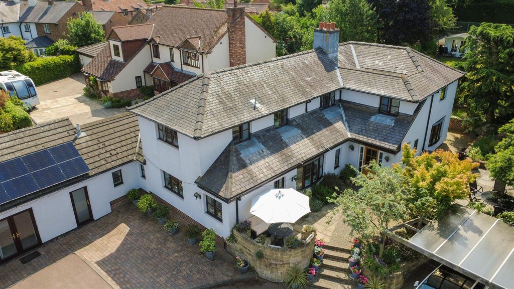 7 bed detached house for saleMain Street, Nottingham NG2