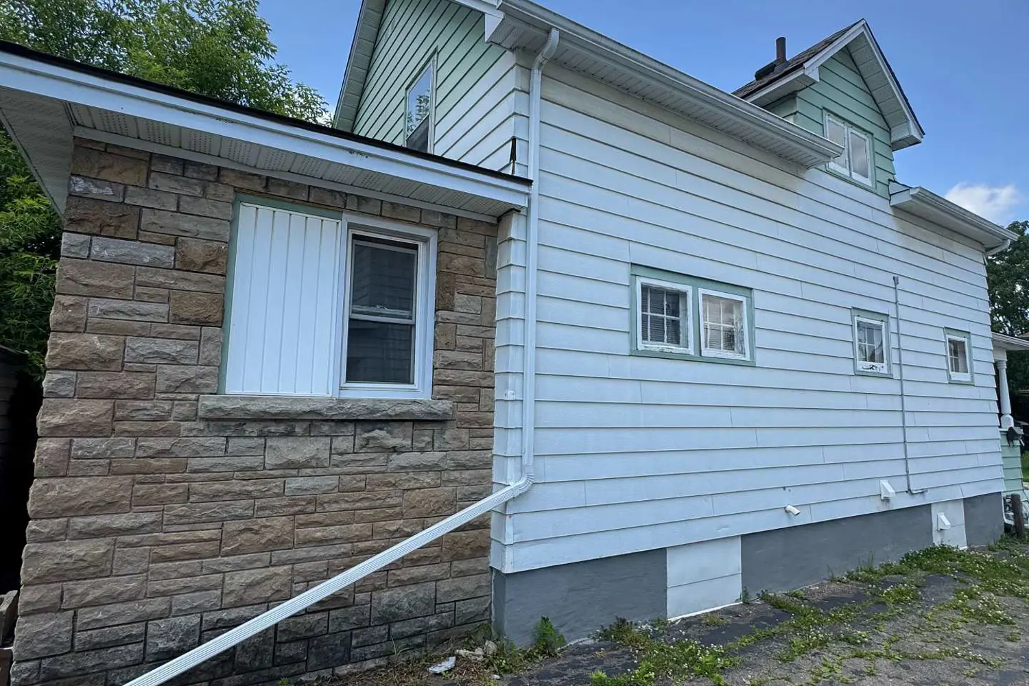 4680 Ryerson Crescent photo 5