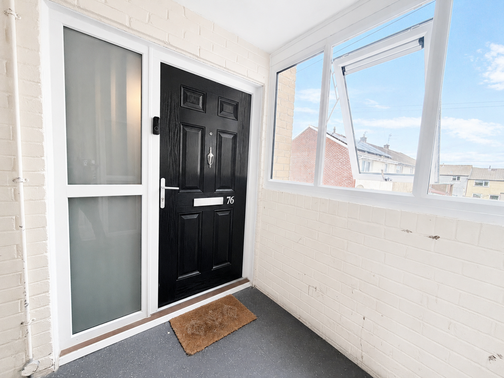 2 bed flat for saleBryngolau, Tonyrefail CF39