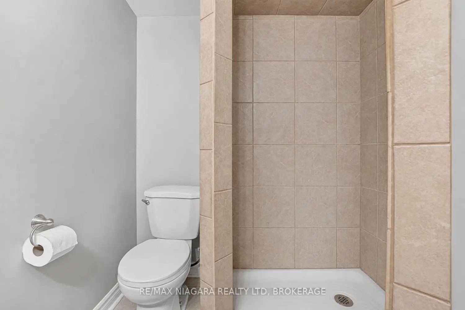 4074 Brookdale Drive photo 5
