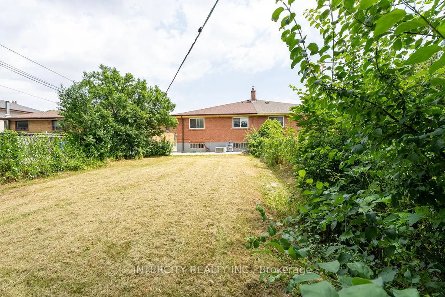 76 Felan Crescent photo 5