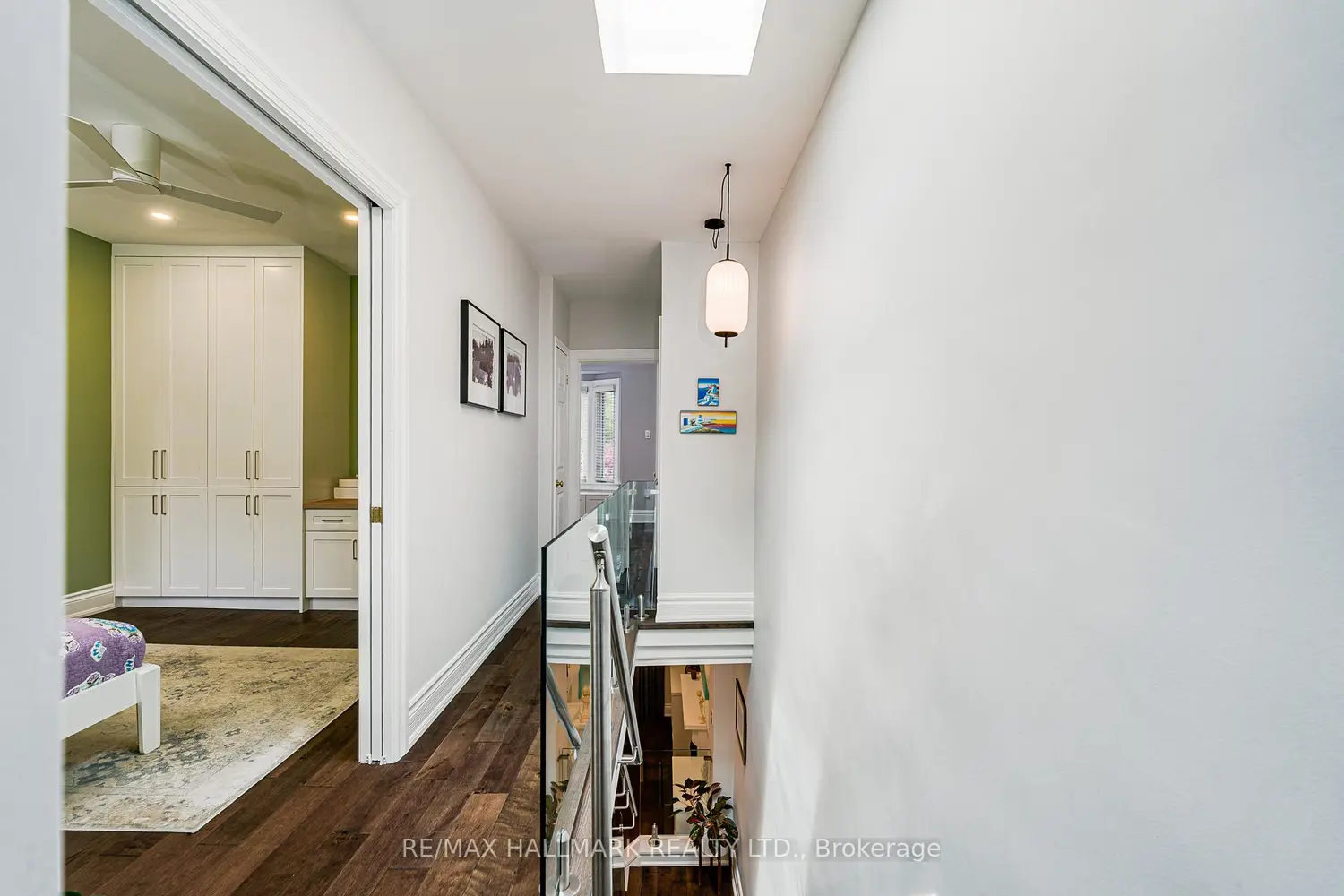 63 Hillsview Avenue photo 3