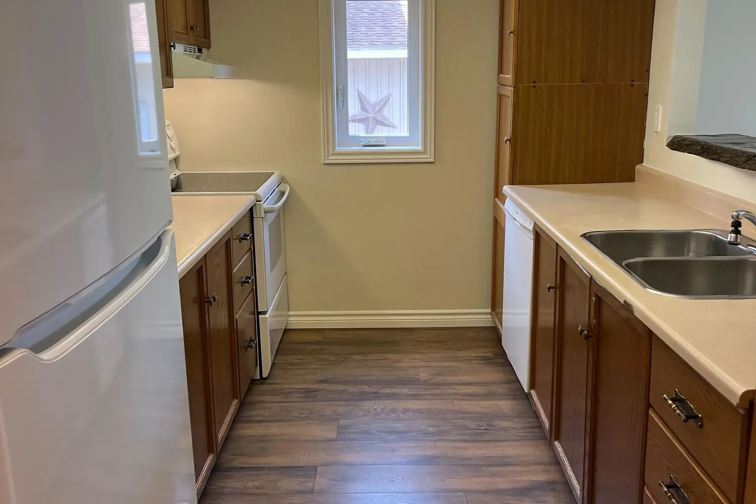 72 Lakeshore Road photo 4