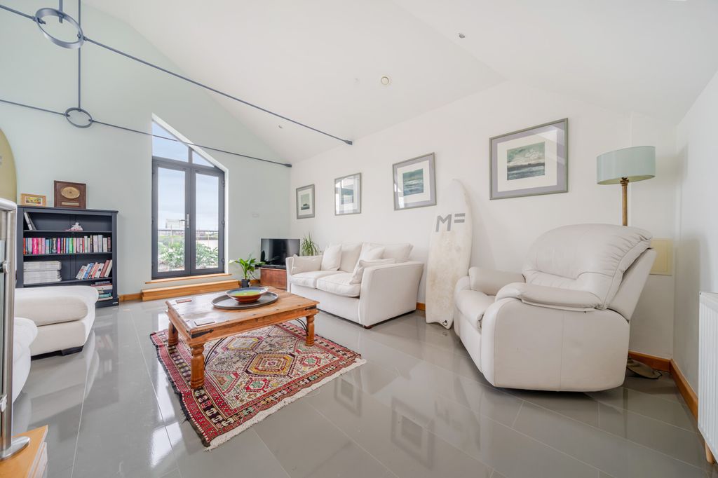 2 bed penthouse for saleCumberland Road, Bristol BS1