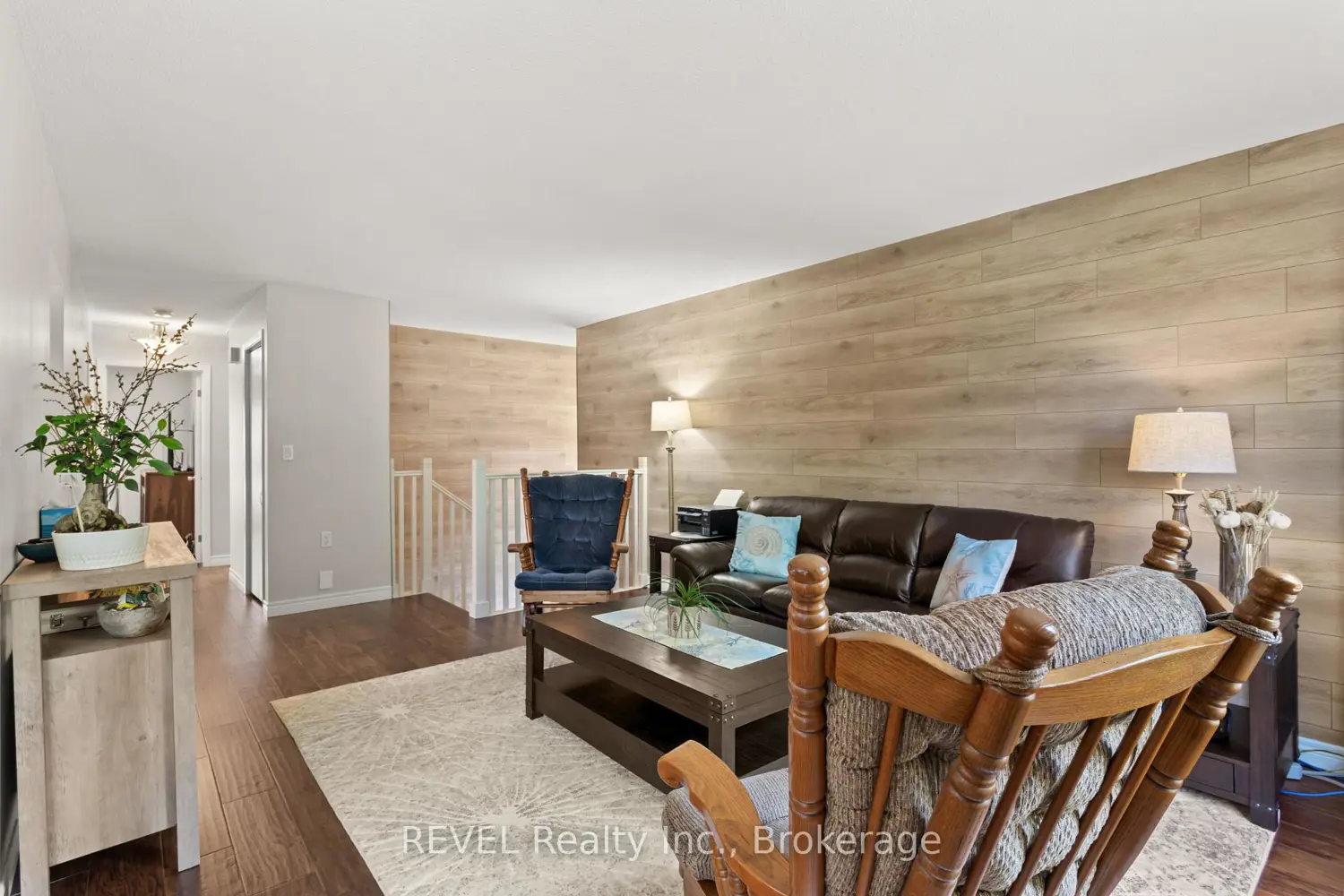 323 Barrick Road photo 3