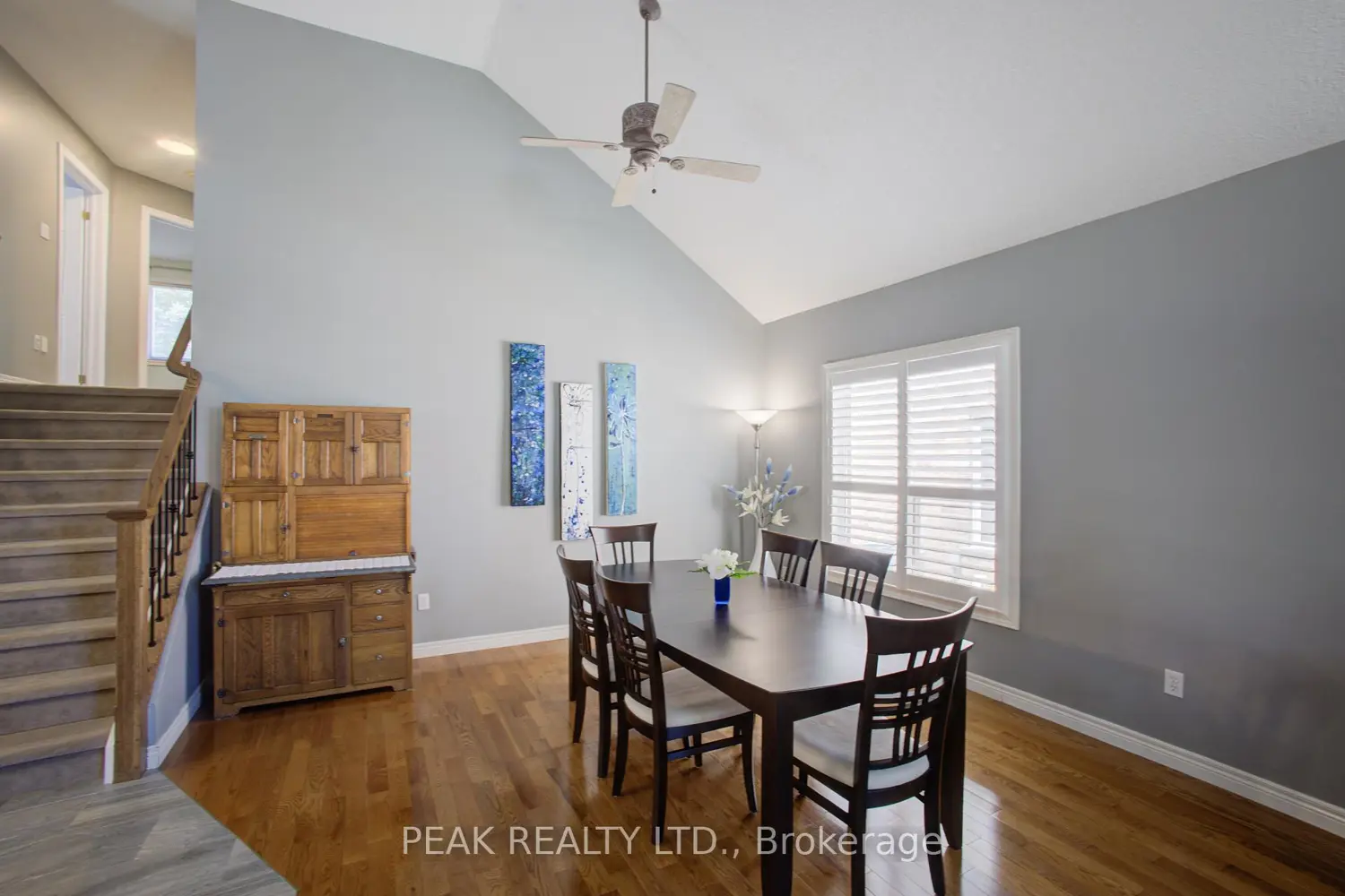 439 Woodrow Drive photo 5
