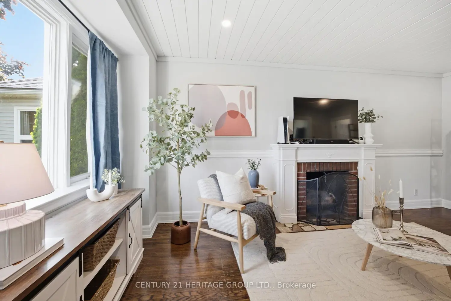 47 Brucedale Avenue photo 2