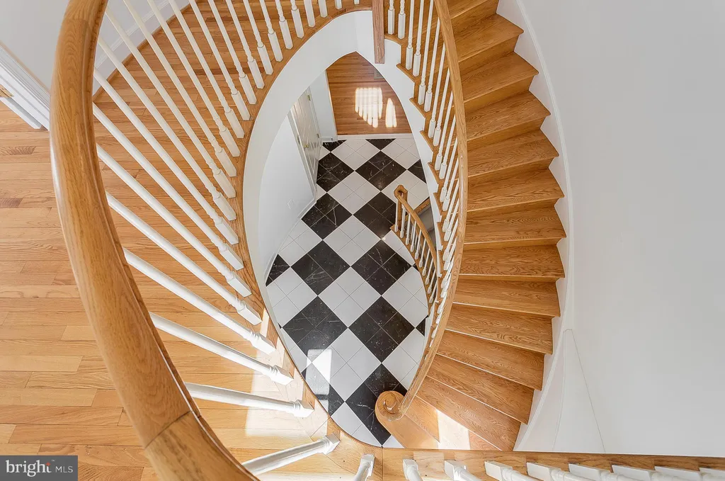4709 Foxhall Crescent NW, Washington, DC 20007 photo 4