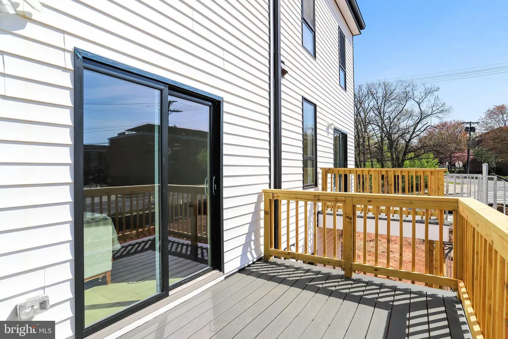 5219 F Street SE, Washington, DC 20019