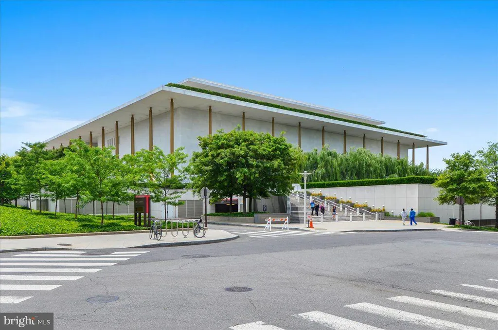 800 25th Street NW Unit 504, Washington, DC 20037