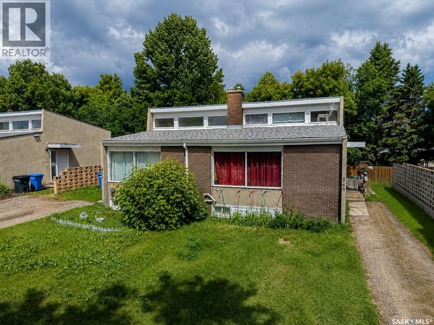 842-844 28th STREET E