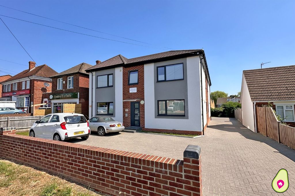 8 bed flat for saleStanimira House, 48 Bucknell Road, Bicester OX26