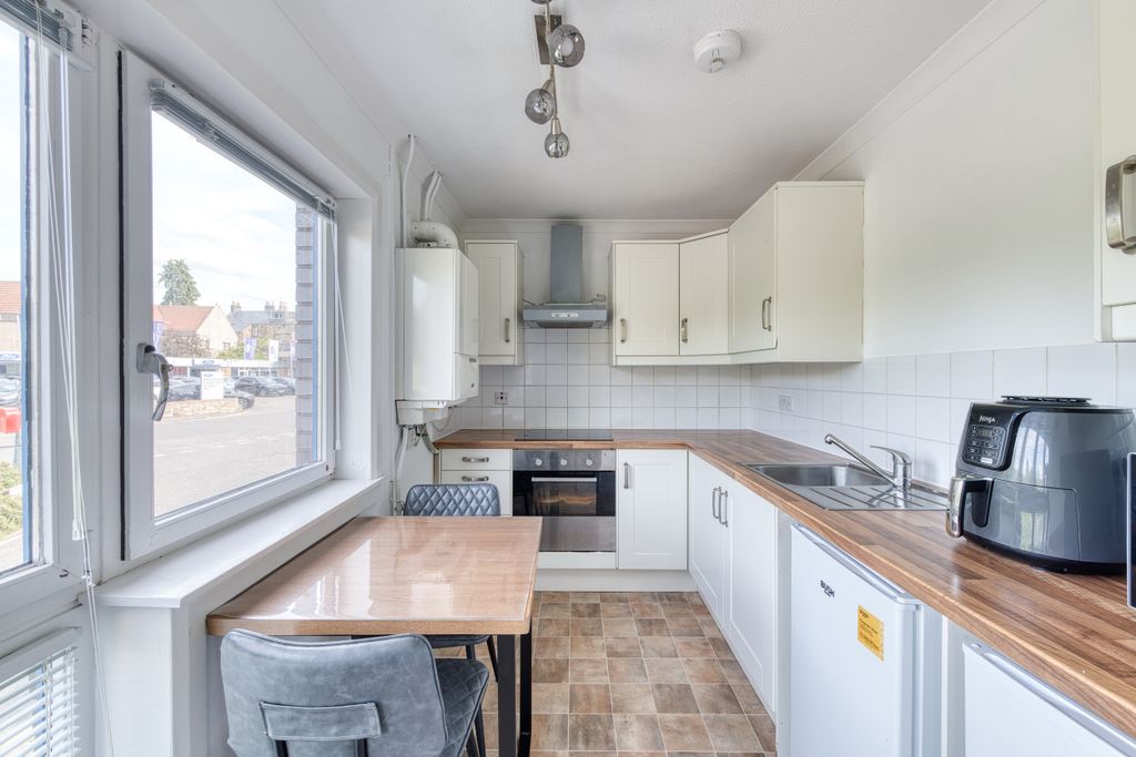 2 bed maisonette for saleEskview Grove, Dalkeith EH22 photo 4