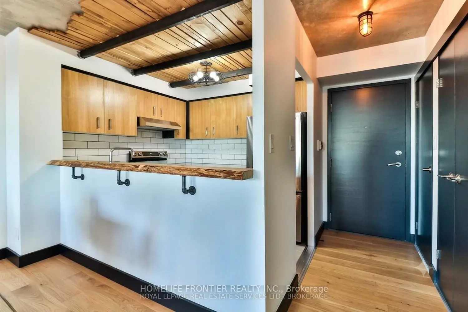 2261 Lakeshore Boulevard 611 photo 5