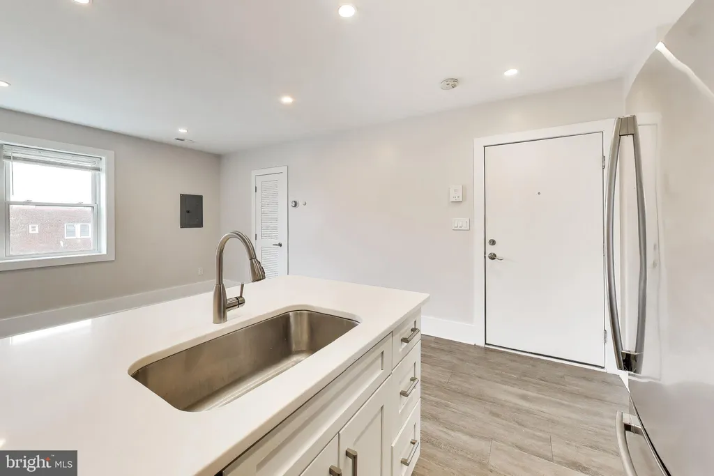 924 19th Street NE Unit 3, Washington, DC 20002 photo 3