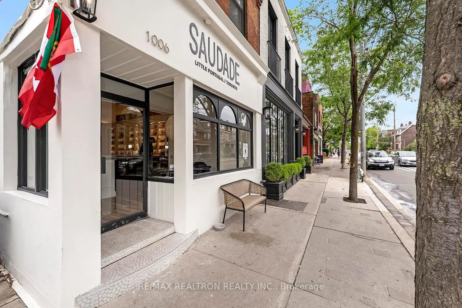1000 Dundas Street photo 5