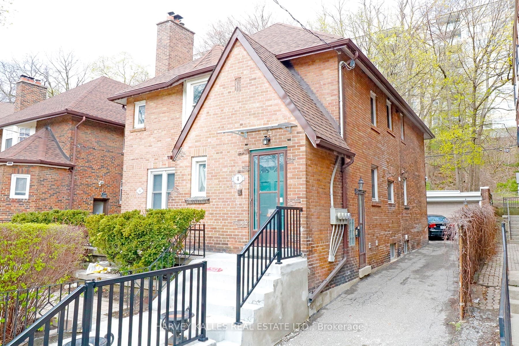 Main-6 Poplar Plains Crescent, Toronto, ON, M4V 1E8