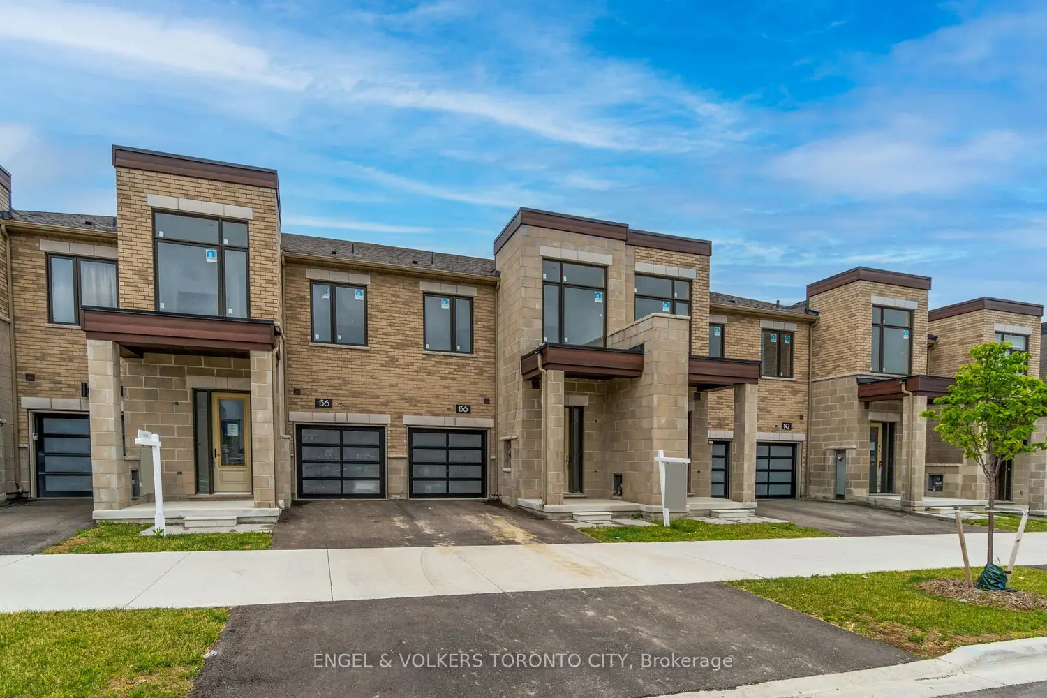 136 Mumbai Drive photo 5