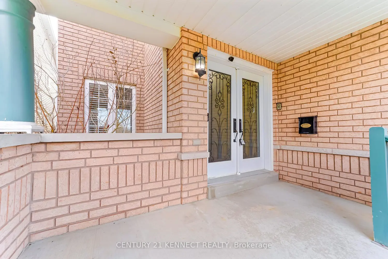 1566 Aldergrove Drive photo 3