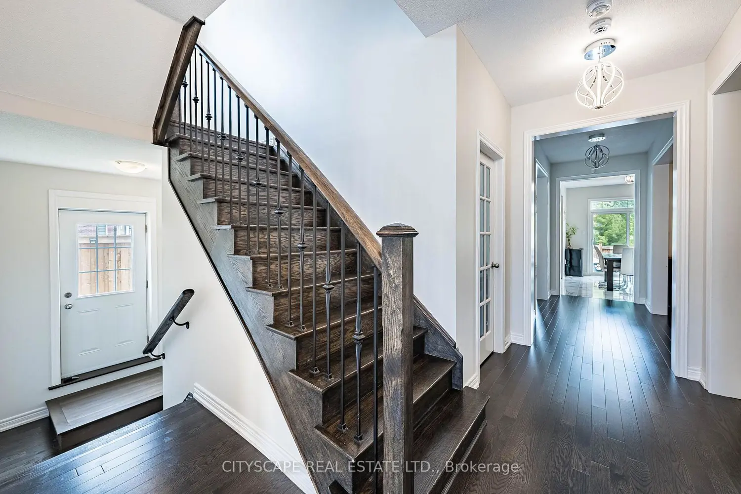 54 Ezra Crescent photo 3