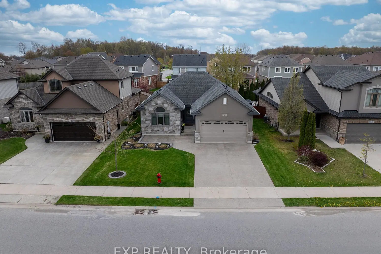 8736 Angie Drive photo 2