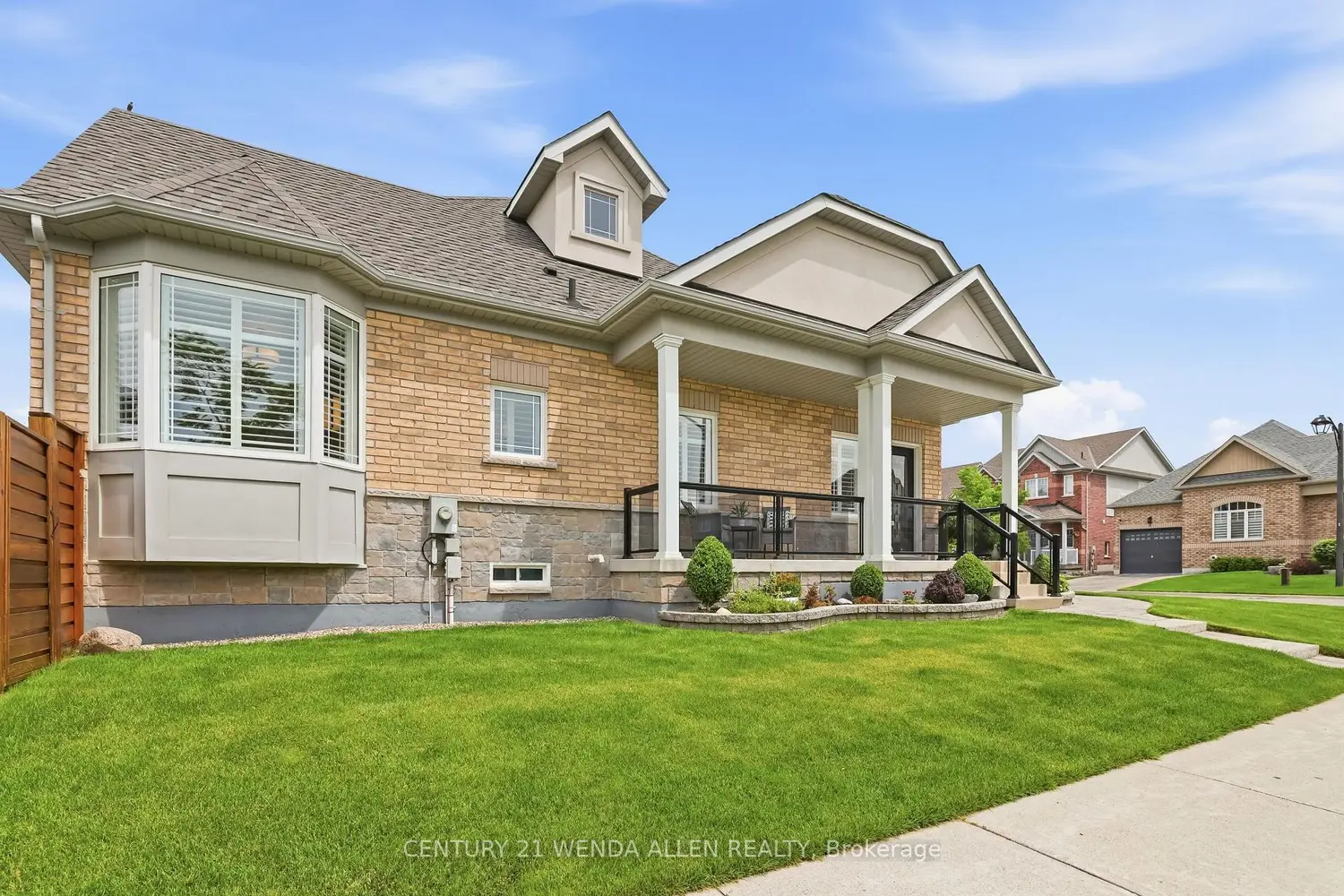 2 Rushlands Crescent photo 2