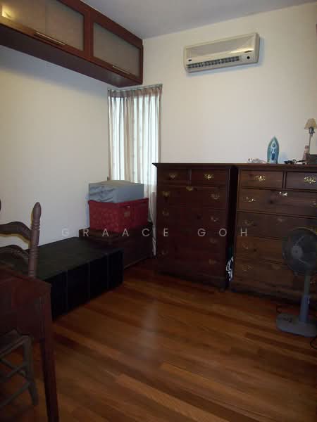 132 Hillview Avenue photo 4