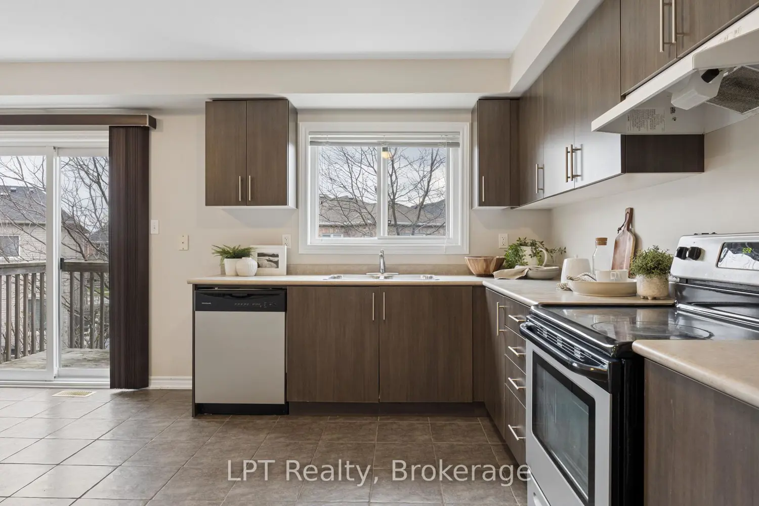 14 Katerson Lane photo 5