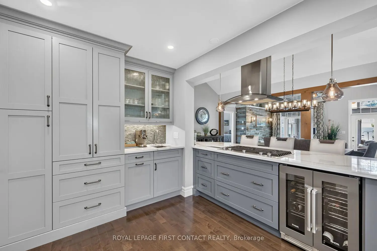 167 Lakeshore Road photo 4