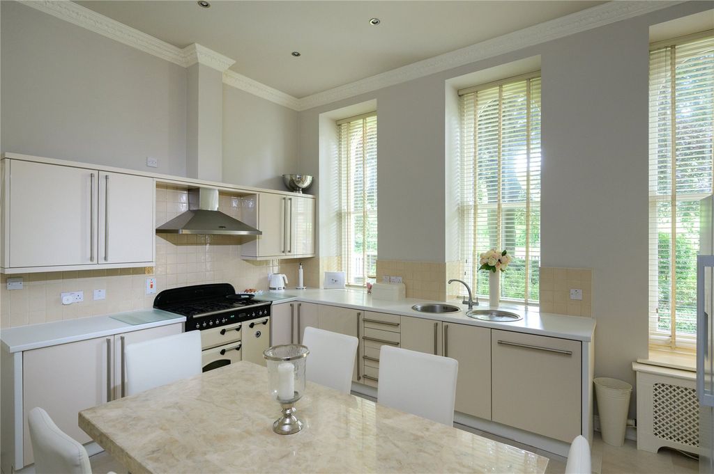 3 bed maisonette for saleHeathfield, The Avenue, Clifton, Bristol BS8 photo 5