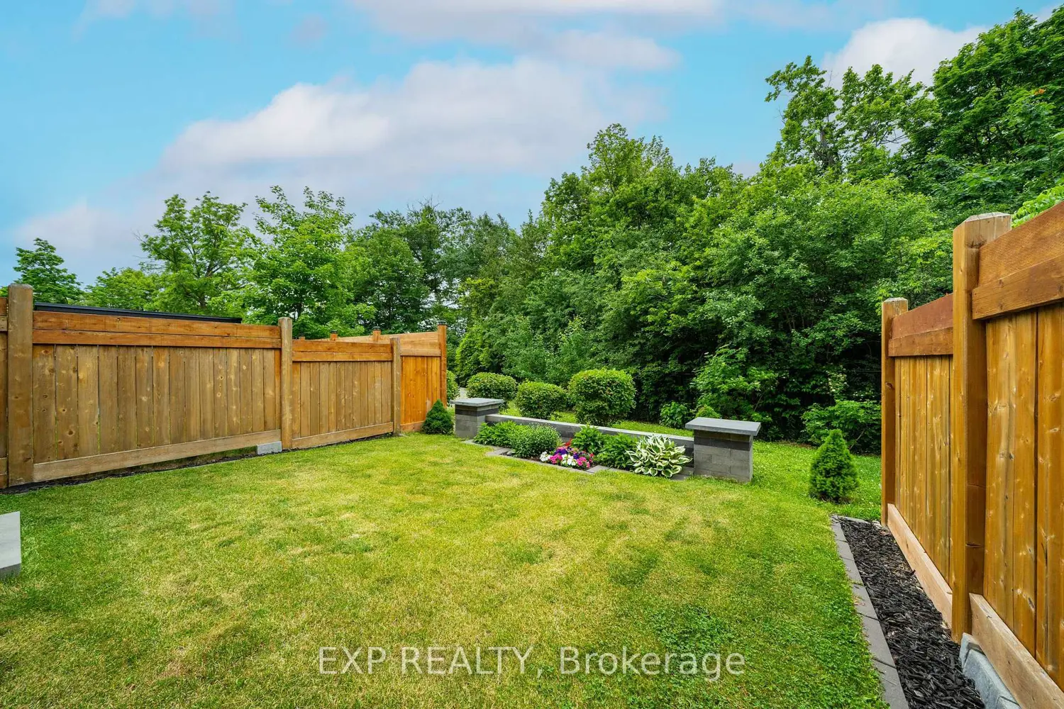 20 Crestridge Drive photo 2