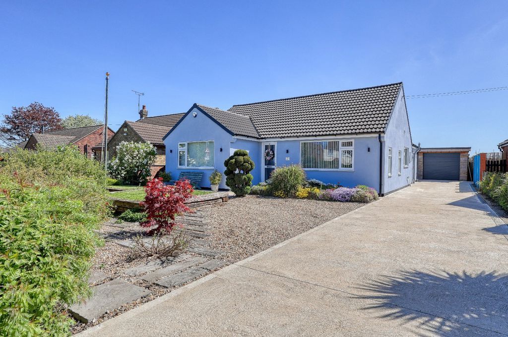 3 bed detached bungalow for saleNeap House Road, Scunthorpe DN15