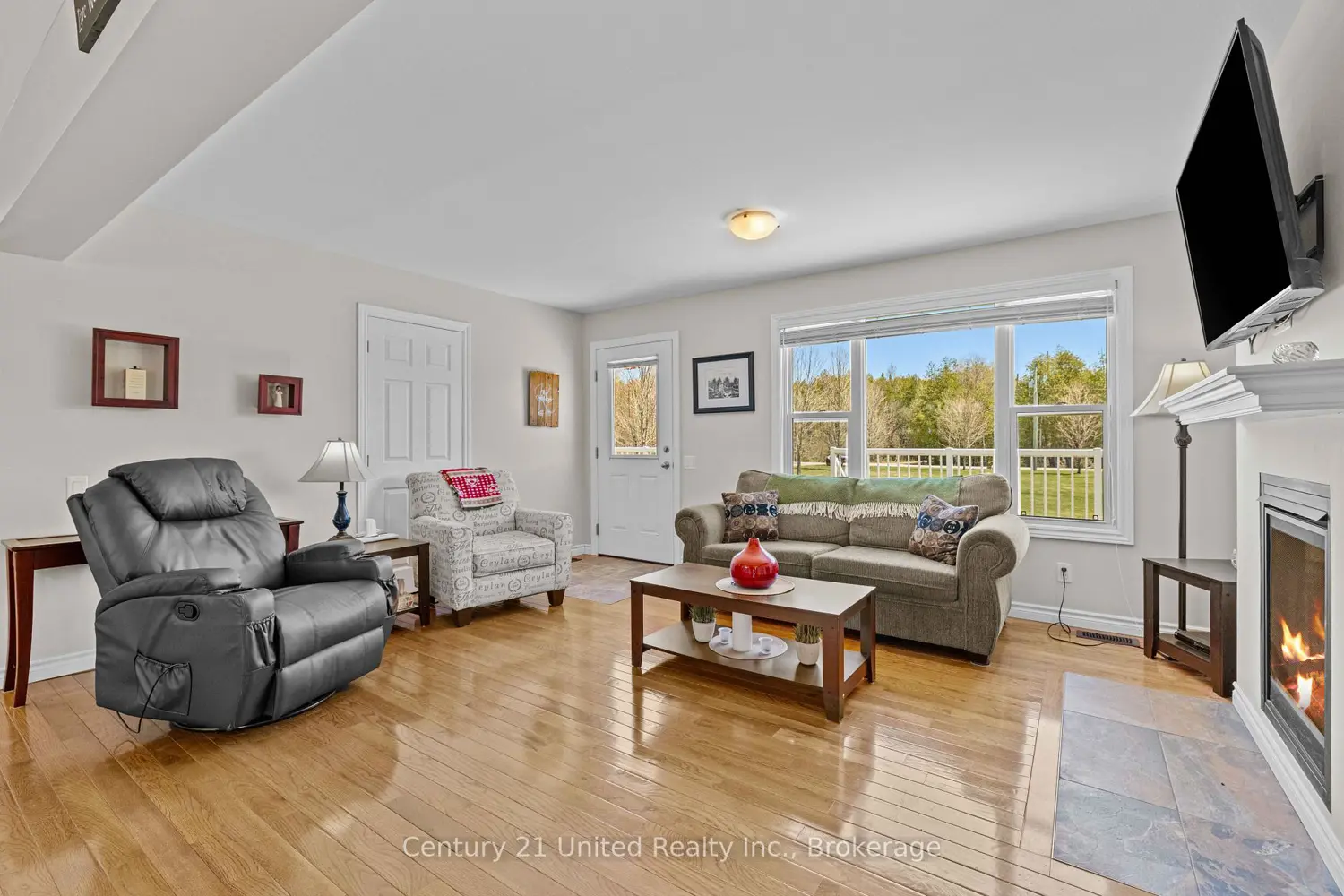 2278 Monck Road photo 4
