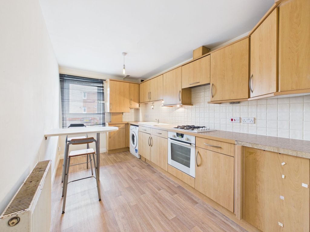 2 bed flat for saleMay Wynd, Hamilton ML3 photo 4